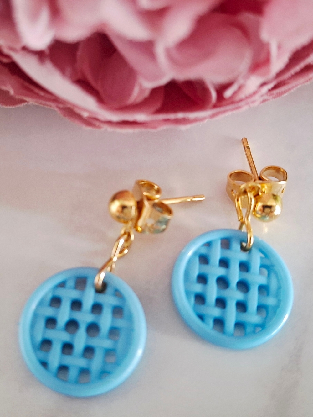 Vintage 80s 🩵🧇Cute Blue Waffle Earrings